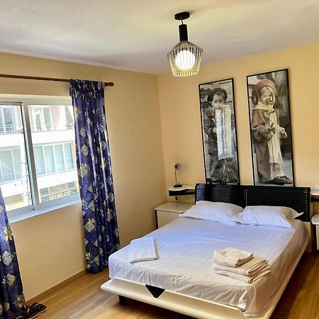 טיראנה Skanderbeg Square Apartment מראה חיצוני תמונה